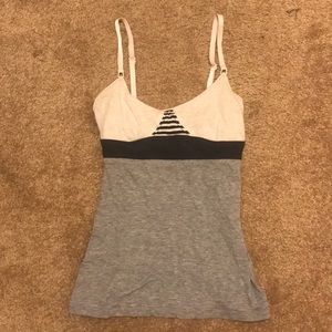 Lululemon triangle top size 2
